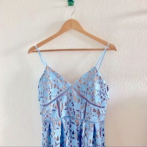 VINTAGE Light blue lace midi dress